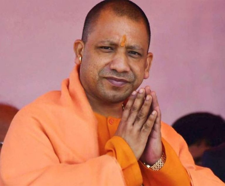 एक दिन में 5000 स्वास्थ्य उपकेंद्र खोल CM योगी ने रचा डाला इतिहास