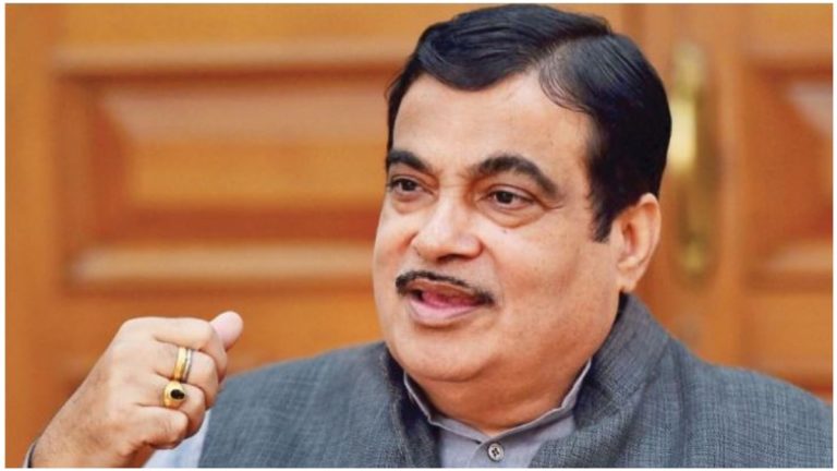 जब नितिन गडकरी से पूछा गया ,विधायक और सांसद क्यूँ नहीं देते टोल , जानिए क्या मिला जवाब ।