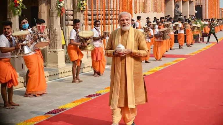 कल दिनभर ट्विटर पर नम्बर 1 रहा काशी विश्वनाथ , जानिए कितने करोड़ बार लोगों ने यूज़ किया हैशटैग