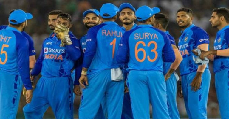 IND/AUS : टीम इंडिया में शुरू हुए दिगग्ज खिलाड़ी के बुरे दिन, T20 विश्व कप छोड़ो, ऑस्ट्रेलिया सीरीज में भी बेंच पर बैठा आया नजर