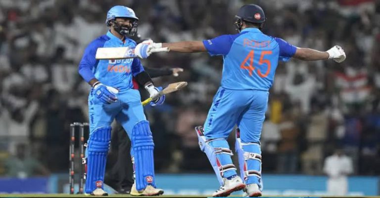 IND/AUS : रोहित शर्मा की कप्तानी पारी के दम पर भारत ने की कंगारुओं की बोलती बंद!