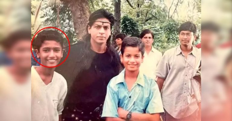 Throwback Photo : शाहरुख खान के बाईं तरफ खड़ा ये छोटा बच्चा आज है बॉलीवुड का बड़ा स्टार, क्या अपने पहचाना?
