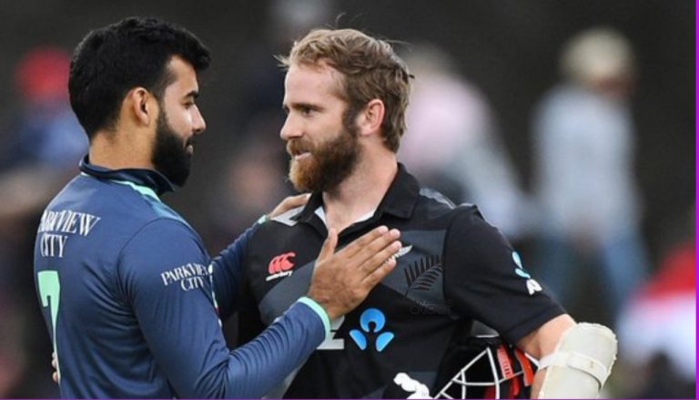 ICC WC : न्यूजीलैंड के खिलाफ इतिहास दोहराना चाहेगी बाबर ब्रिगेड,पाक को किस्मत का मिला है साथ..