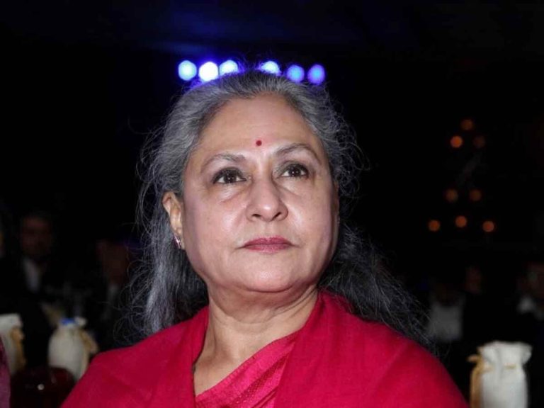 Jaya Bachchan: जया बच्चन ने बताया अपना पीरियड्स एक्सपीरियंस, कहा- ‘झाड़ियों के पीछे चेंज, प्लास्टिक बैग में भर कर फेंकते…’